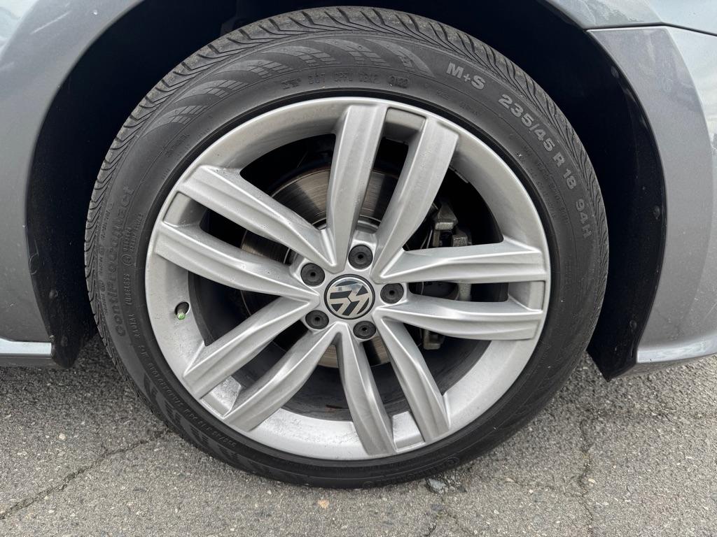 Volkswagen Passat SE 2018