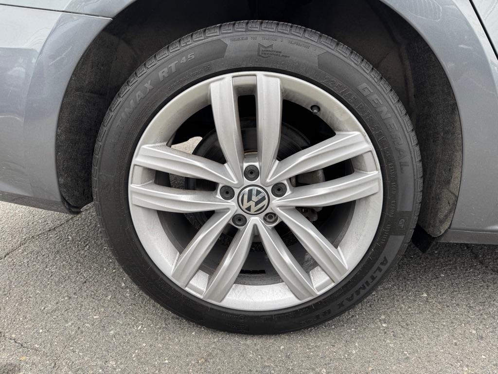 Volkswagen Passat SE 2018