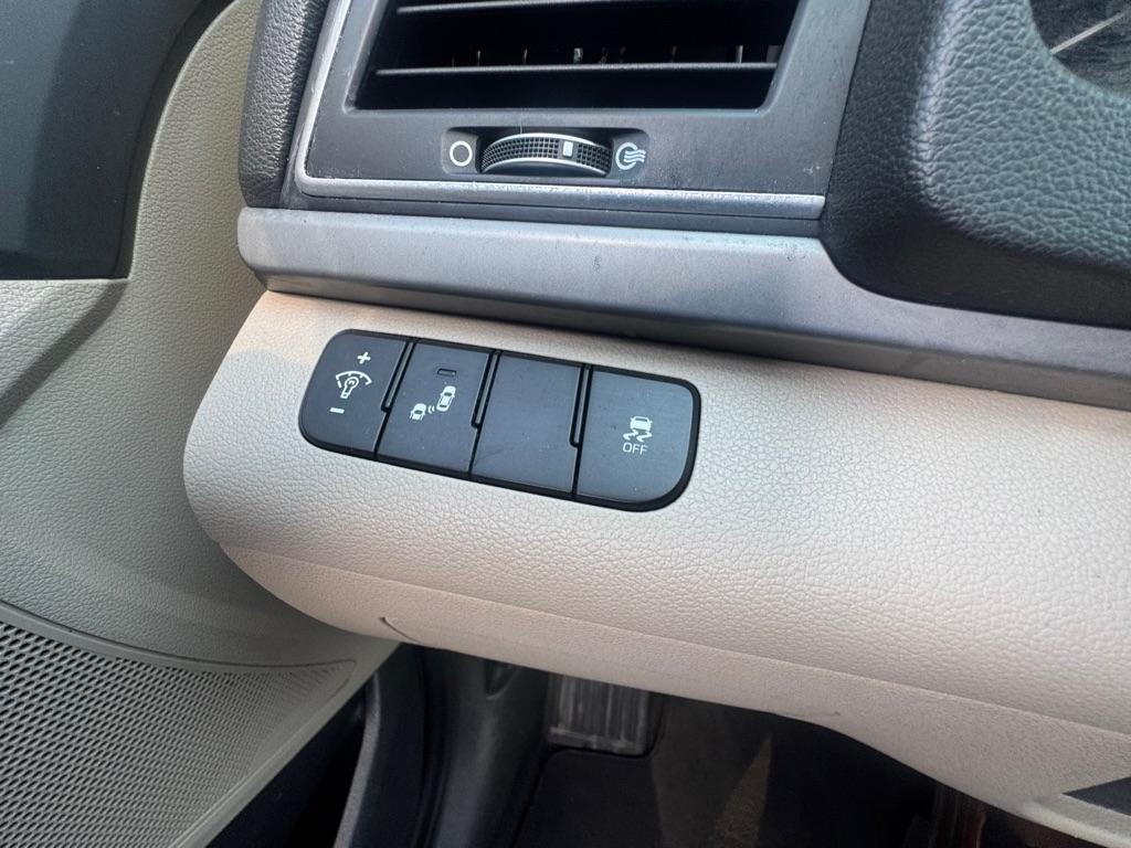 Hyundai Elantra Limited 2018