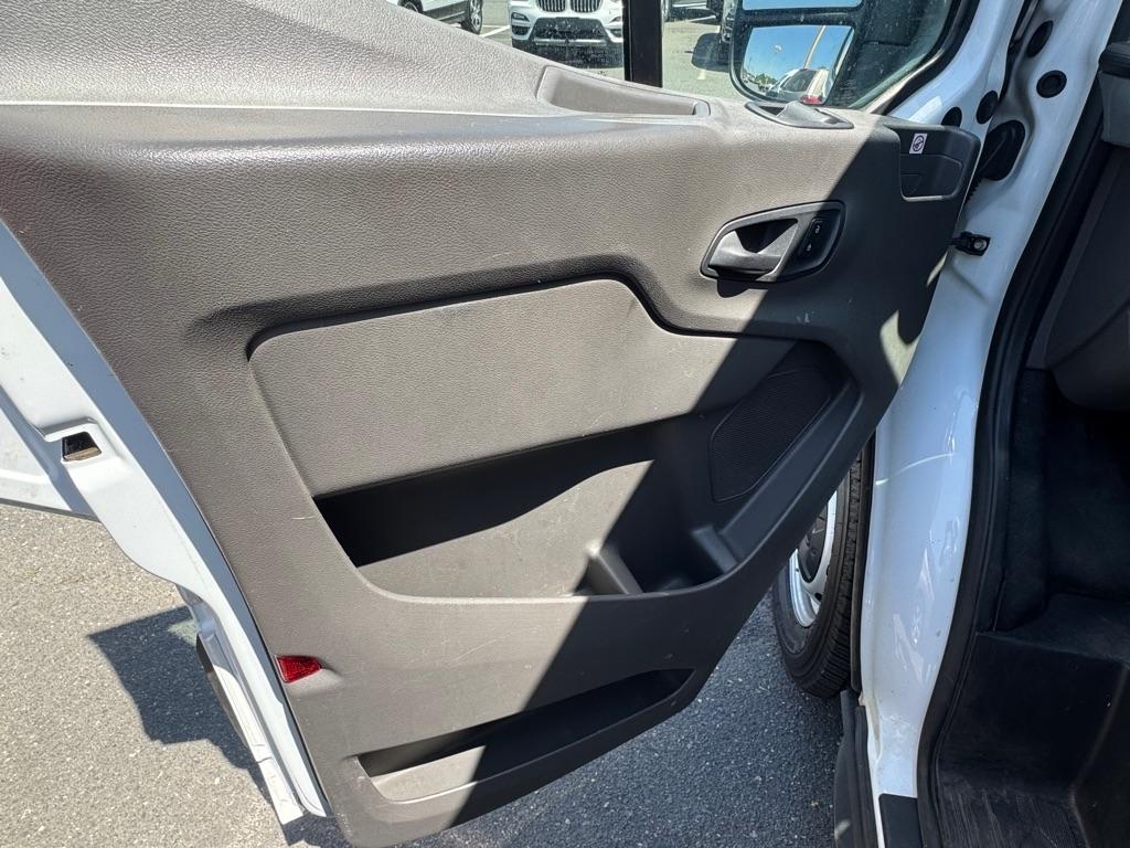 Ford Transit 150 Van Low Roof w/Sliding Pass. 130-in. WB 2020