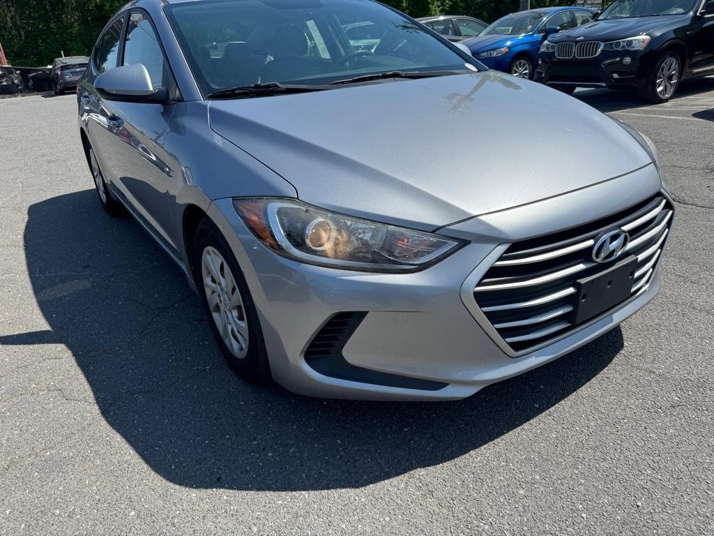 Hyundai Elantra Value Edition 6A 2017