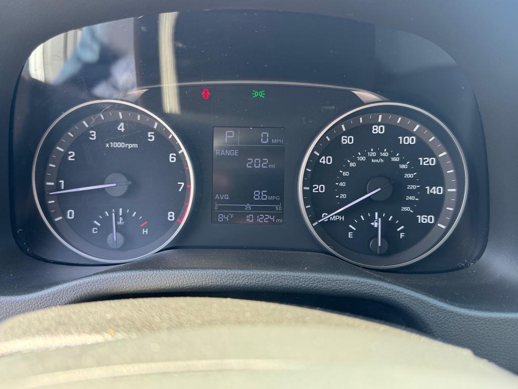 Hyundai Elantra Value Edition 6A 2017