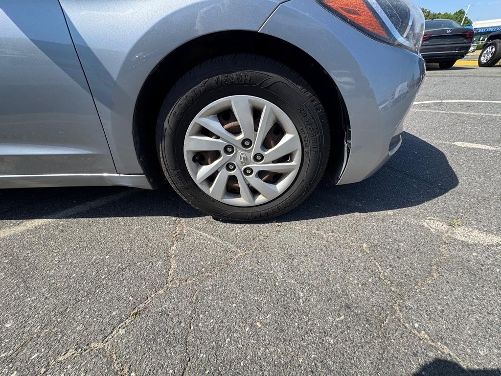 Hyundai Elantra Value Edition 6A 2017