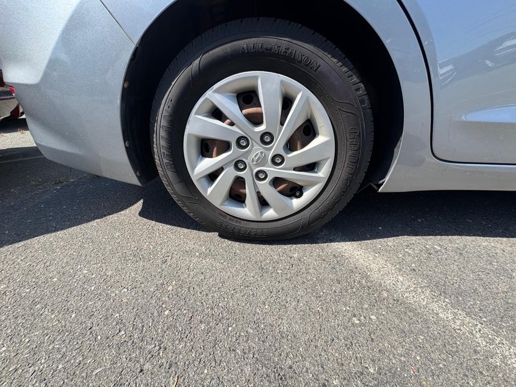 Hyundai Elantra Value Edition 6A 2017