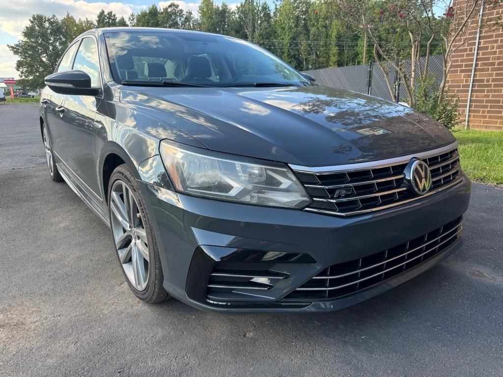 Volkswagen Passat R-Line w/Comfort Pkg Auto 2017
