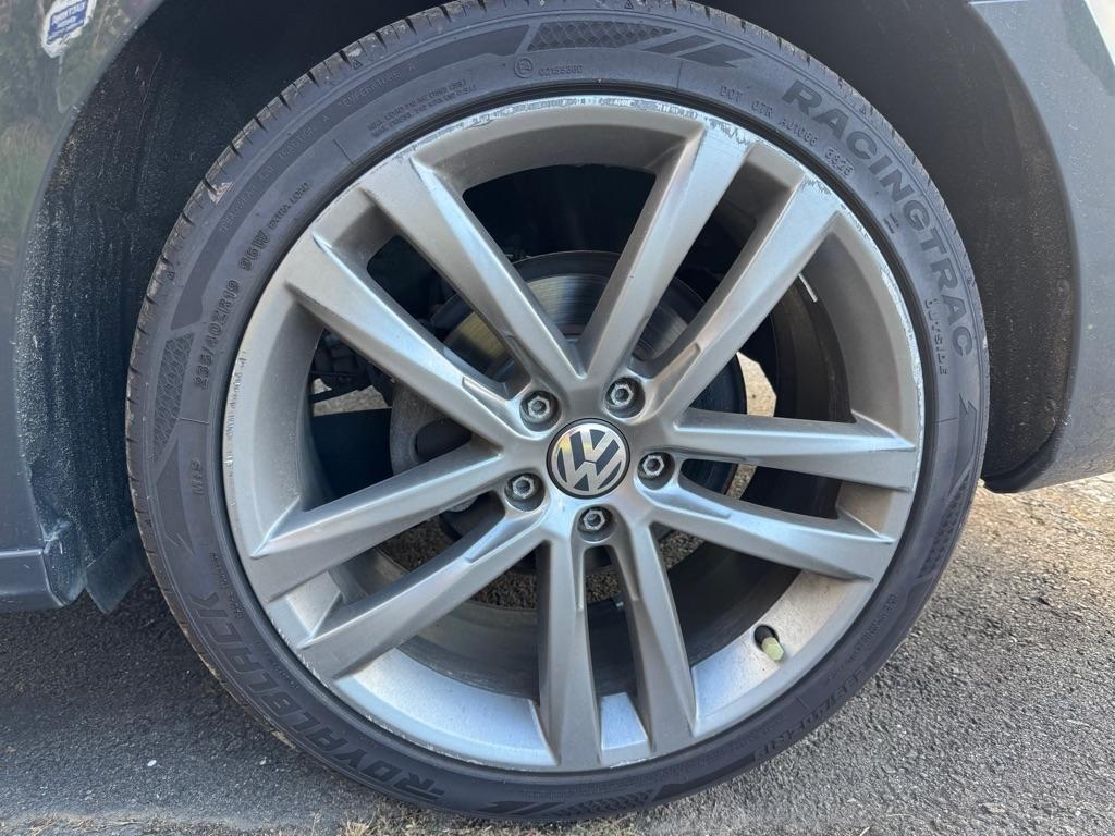 Volkswagen Passat R-Line w/Comfort Pkg Auto 2017