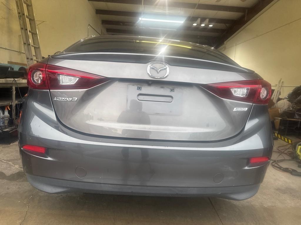 Mazda MAZDA3 s Touring AT 4-Door 2018