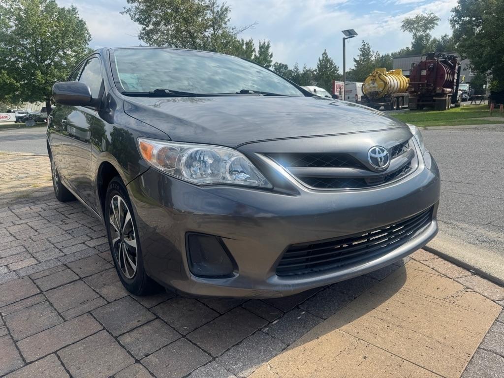 Toyota Corolla S 5-Speed MT 2013