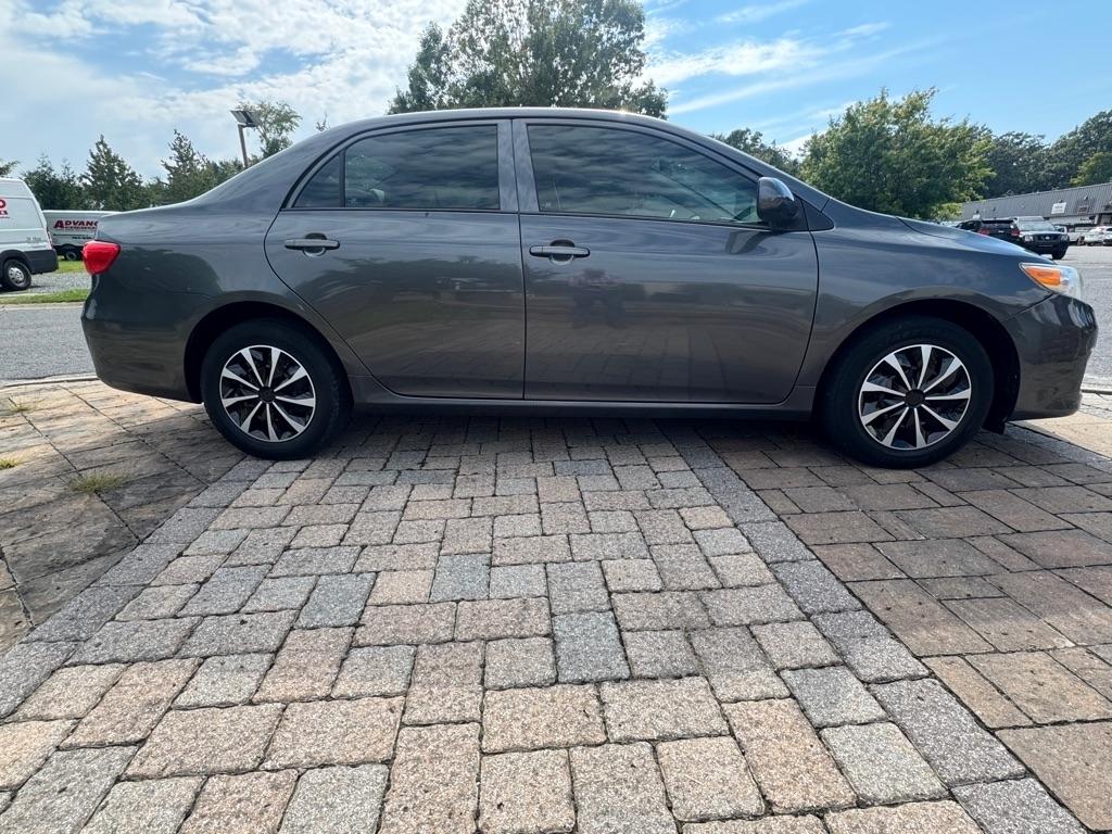 Toyota Corolla S 5-Speed MT 2013