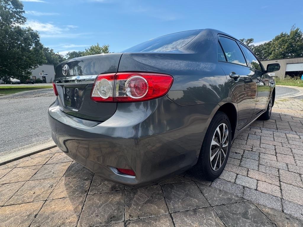 Toyota Corolla S 5-Speed MT 2013