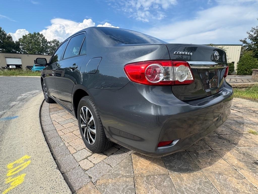 Toyota Corolla S 5-Speed MT 2013