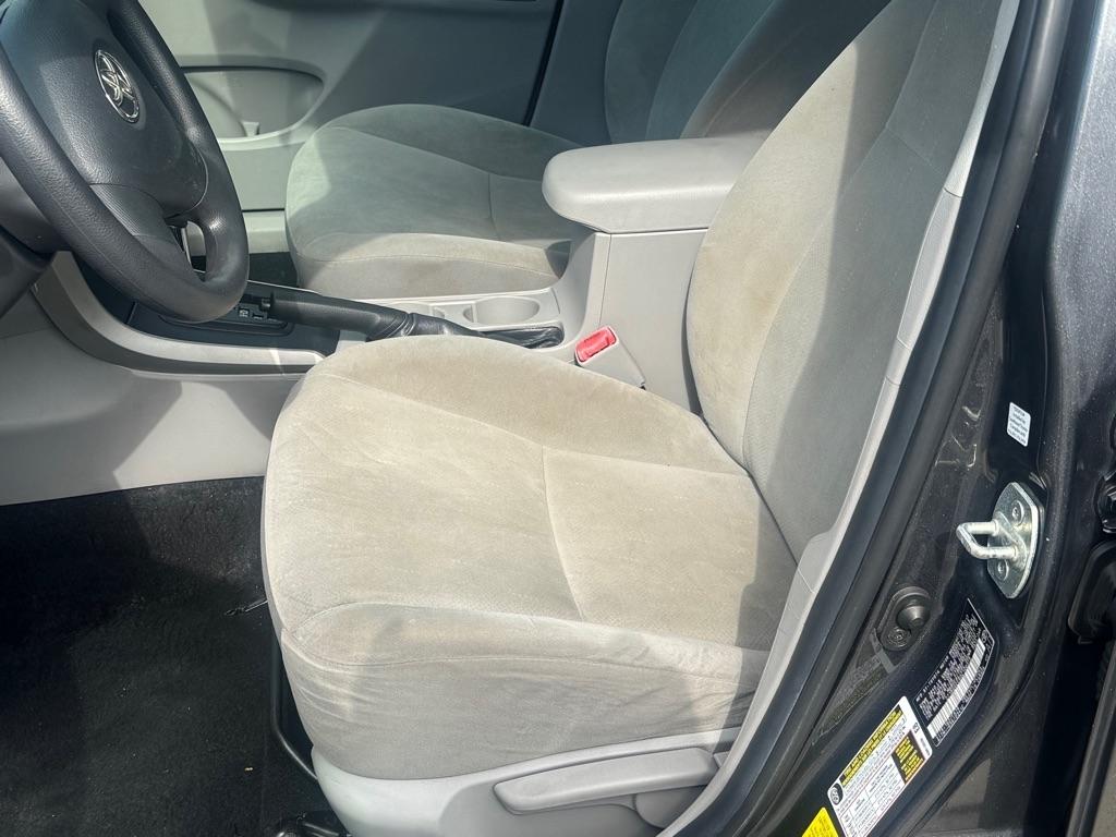 Toyota Corolla S 5-Speed MT 2013