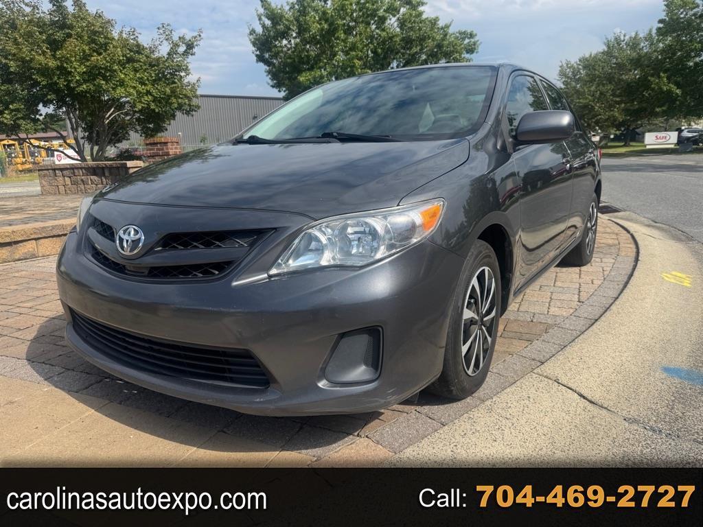 Toyota Corolla S 5-Speed MT 2013
