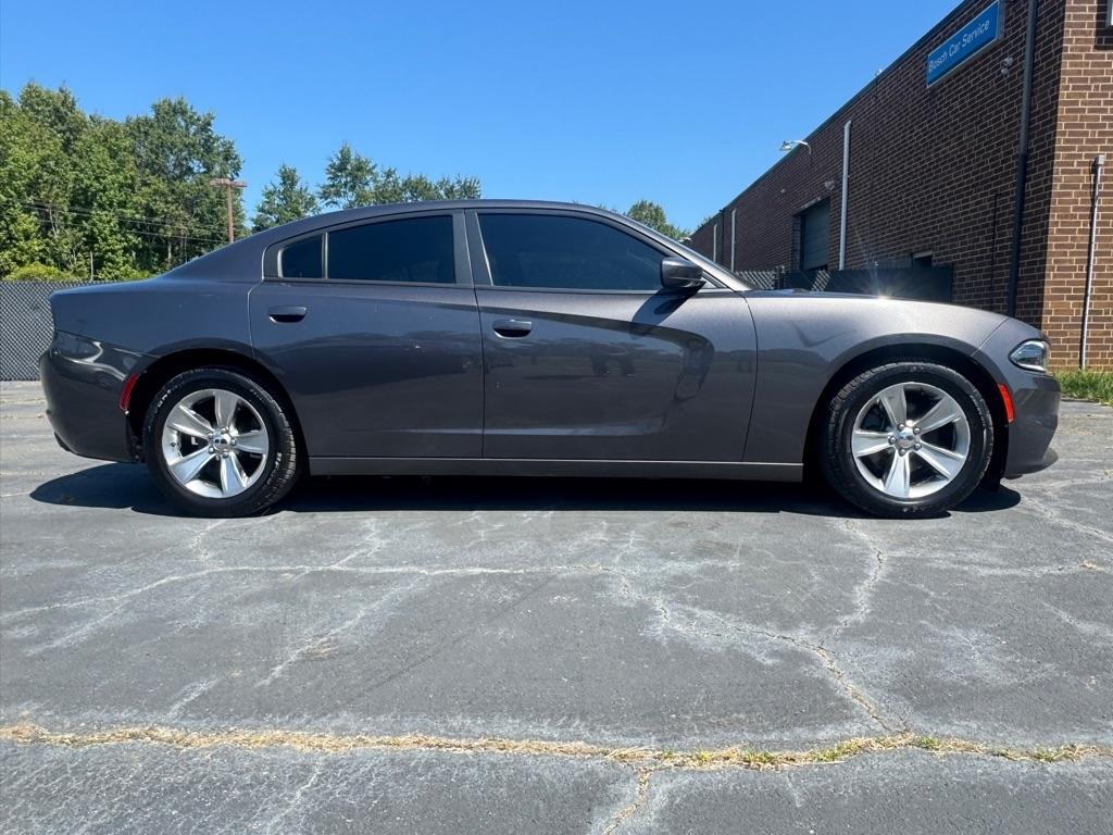 Dodge Charger 4dr Sdn SXT RWD 2015