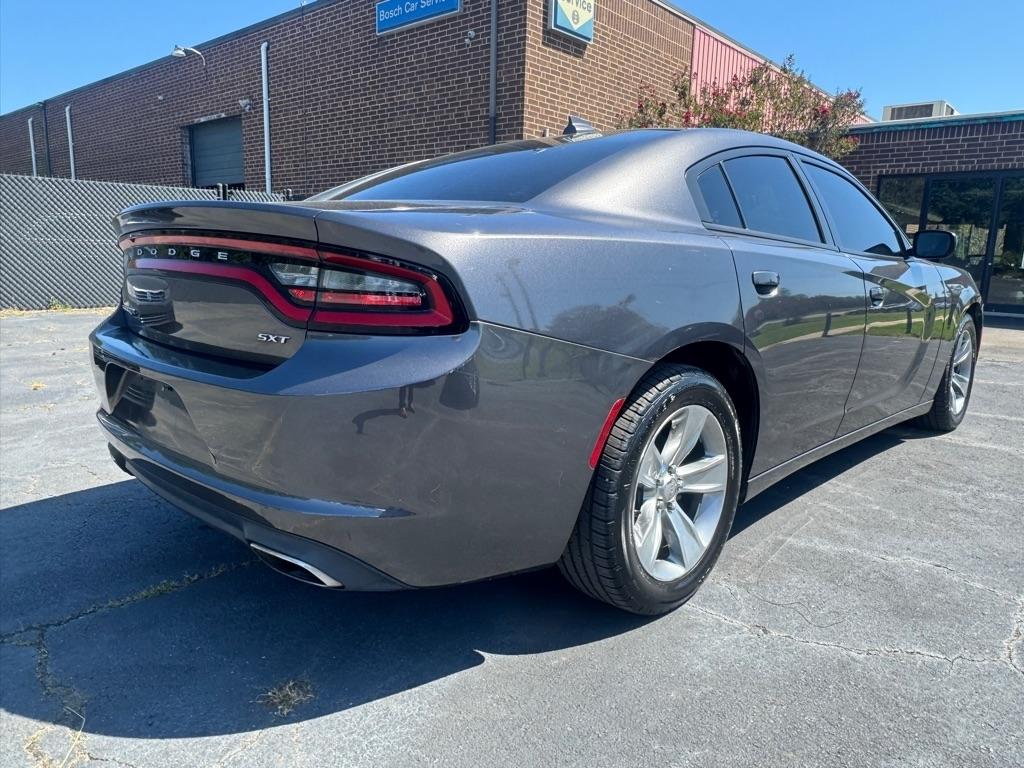 Dodge Charger 4dr Sdn SXT RWD 2015