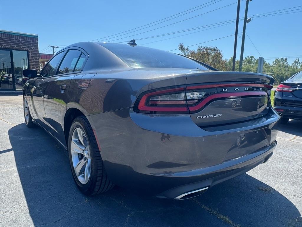 Dodge Charger 4dr Sdn SXT RWD 2015