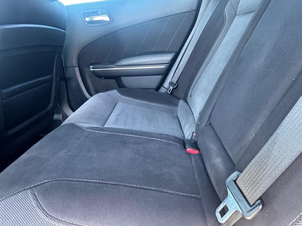 Dodge Charger 4dr Sdn SXT RWD 2015