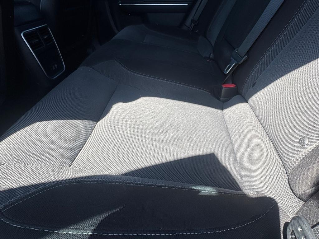 Dodge Charger 4dr Sdn SXT RWD 2015
