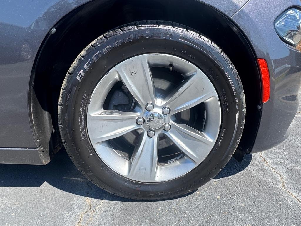 Dodge Charger 4dr Sdn SXT RWD 2015