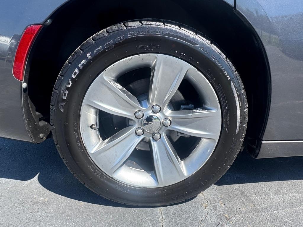 Dodge Charger 4dr Sdn SXT RWD 2015