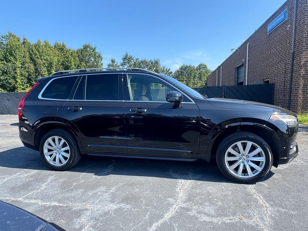Volvo XC90 T6 AWD 7-Passenger Momentum 2017