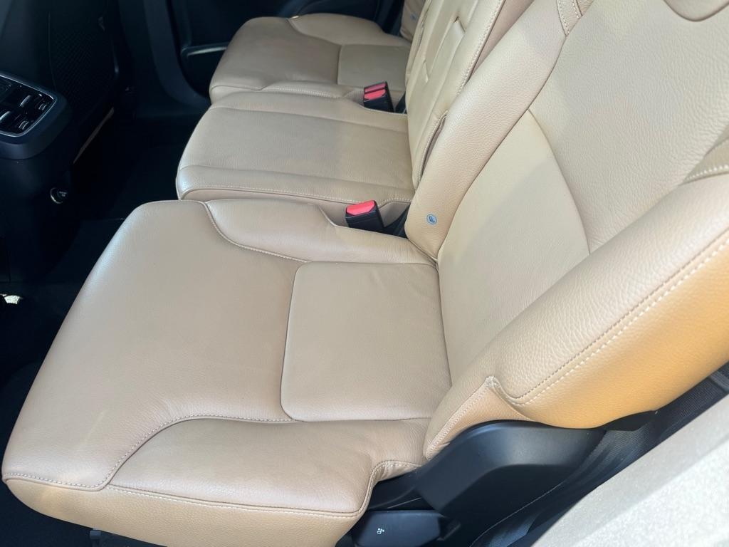 Volvo XC90 T6 AWD 7-Passenger Momentum 2017