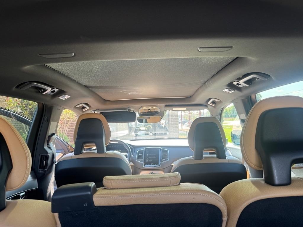 Volvo XC90 T6 AWD 7-Passenger Momentum 2017