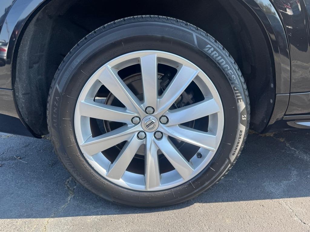 Volvo XC90 T6 AWD 7-Passenger Momentum 2017