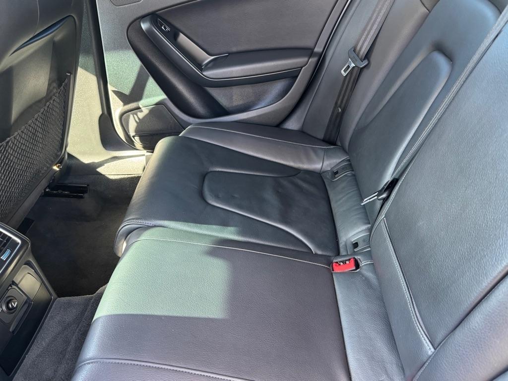 Audi A4 4dr Sdn Auto quattro 2.0T Premium 2015