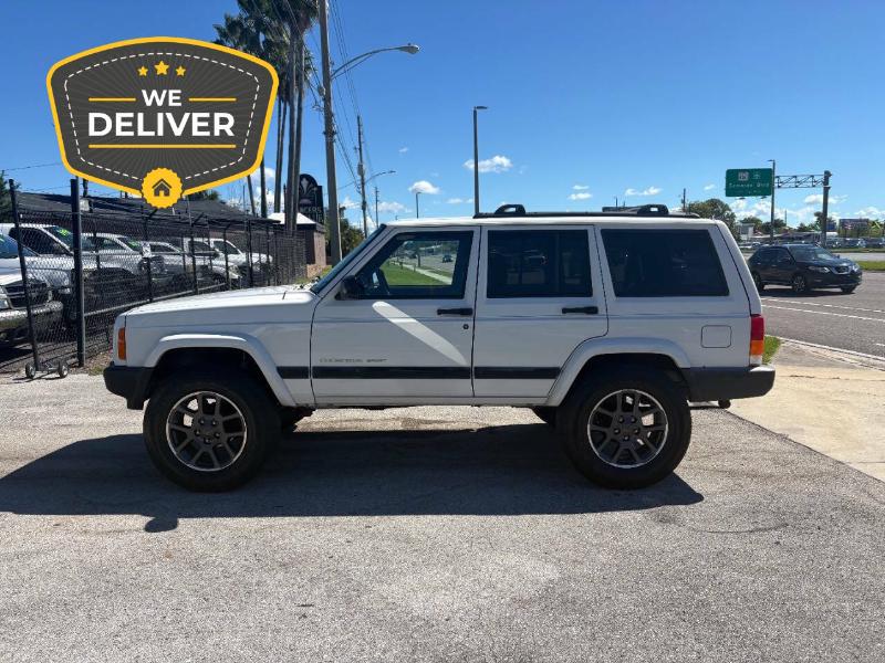 2001 Jeep Cherokee Sport 4-Door 2WD