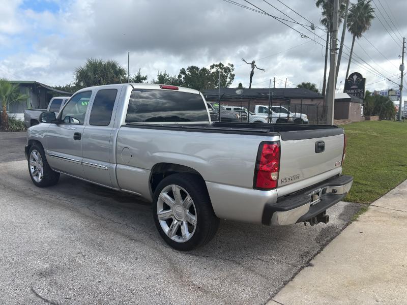 GMC Sierra 1500 SL Ext. Cab 2WD 2006 GMC Sierra 1500 SL Ext. Cab 2WD 2006