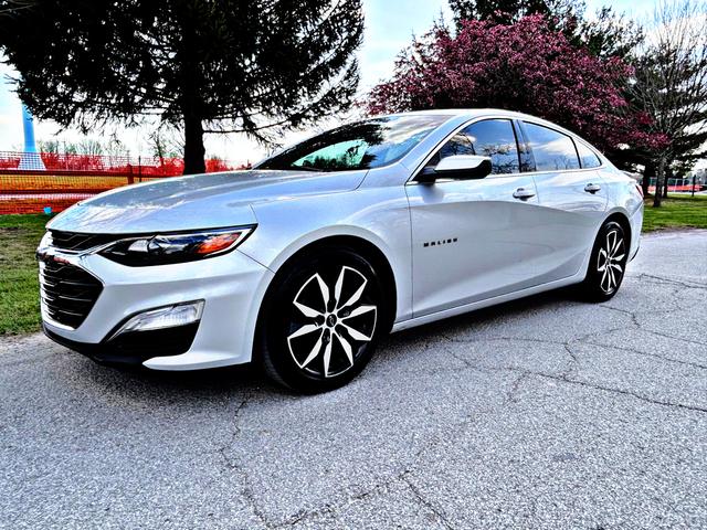 Silver 2020 Chevrolet Malibu RS FWD Sedan Front-Wheel Drive Automatic