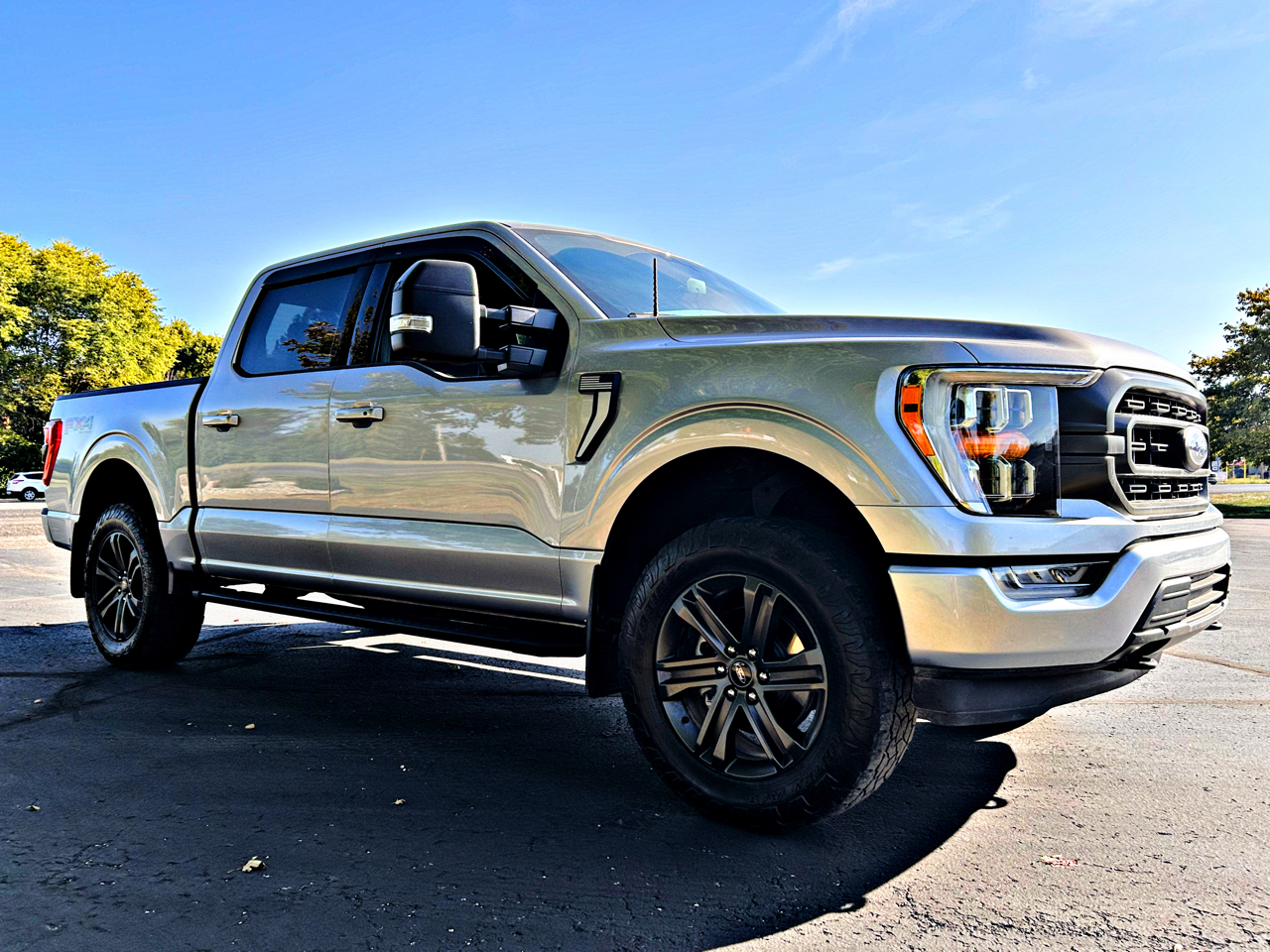 Ford F-150 4WD SuperCrew 145" Lariat 2021 Ford F-150 4WD SuperCrew 145" Lariat 2021