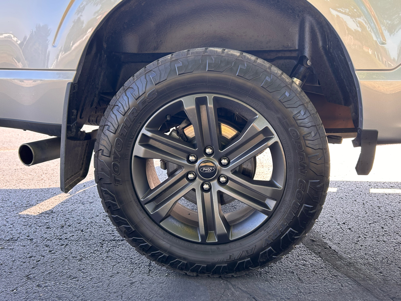 Ford F-150 4WD SuperCrew 145" Lariat 2021 Ford F-150 4WD SuperCrew 145" Lariat 2021