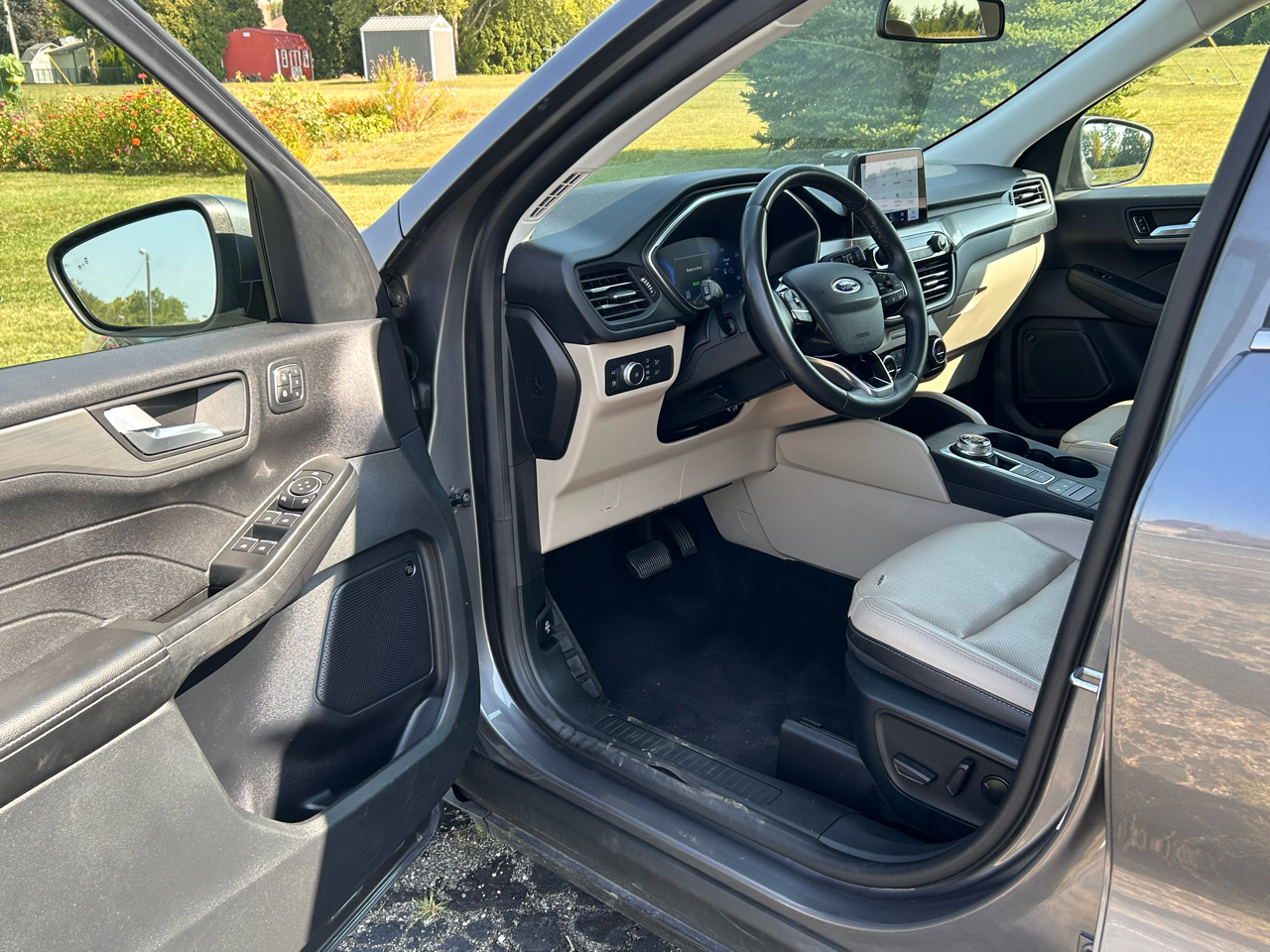Ford Escape Hybrid Titanium 2021 Ford Escape Hybrid Titanium 2021