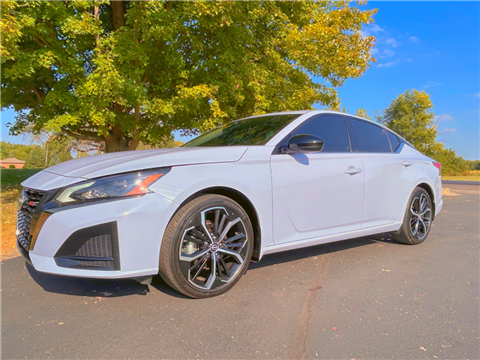 2024 Nissan Altima 2.5 SR