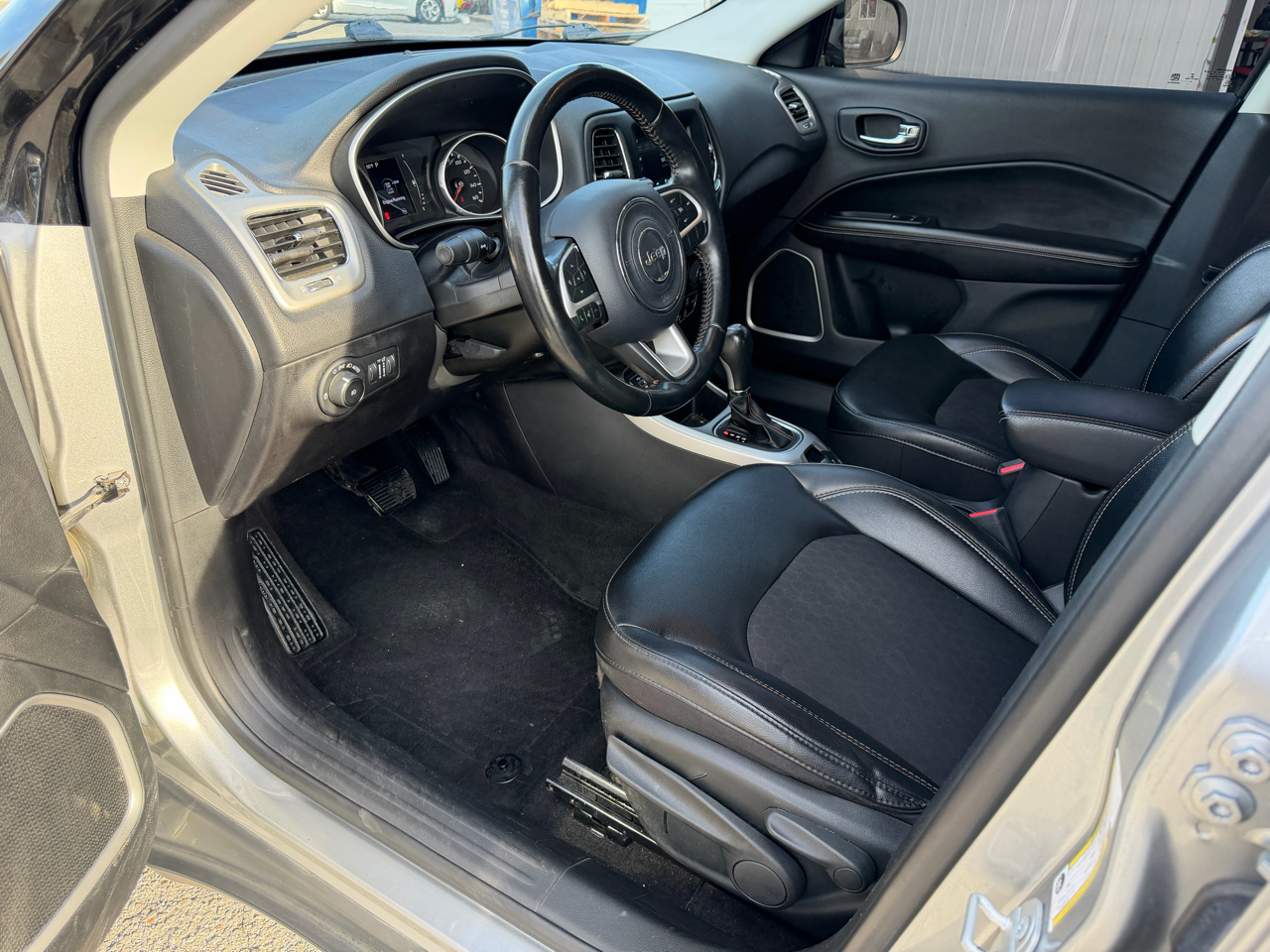 Jeep Compass Latitude FWD 2020 Jeep Compass Latitude FWD 2020
