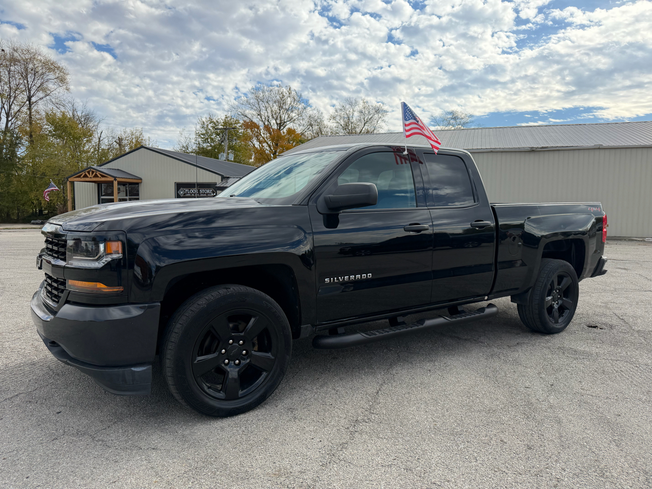 2018 Chevrolet Silverado 1500 Crew Cab 143.5" WB 4WD LT1