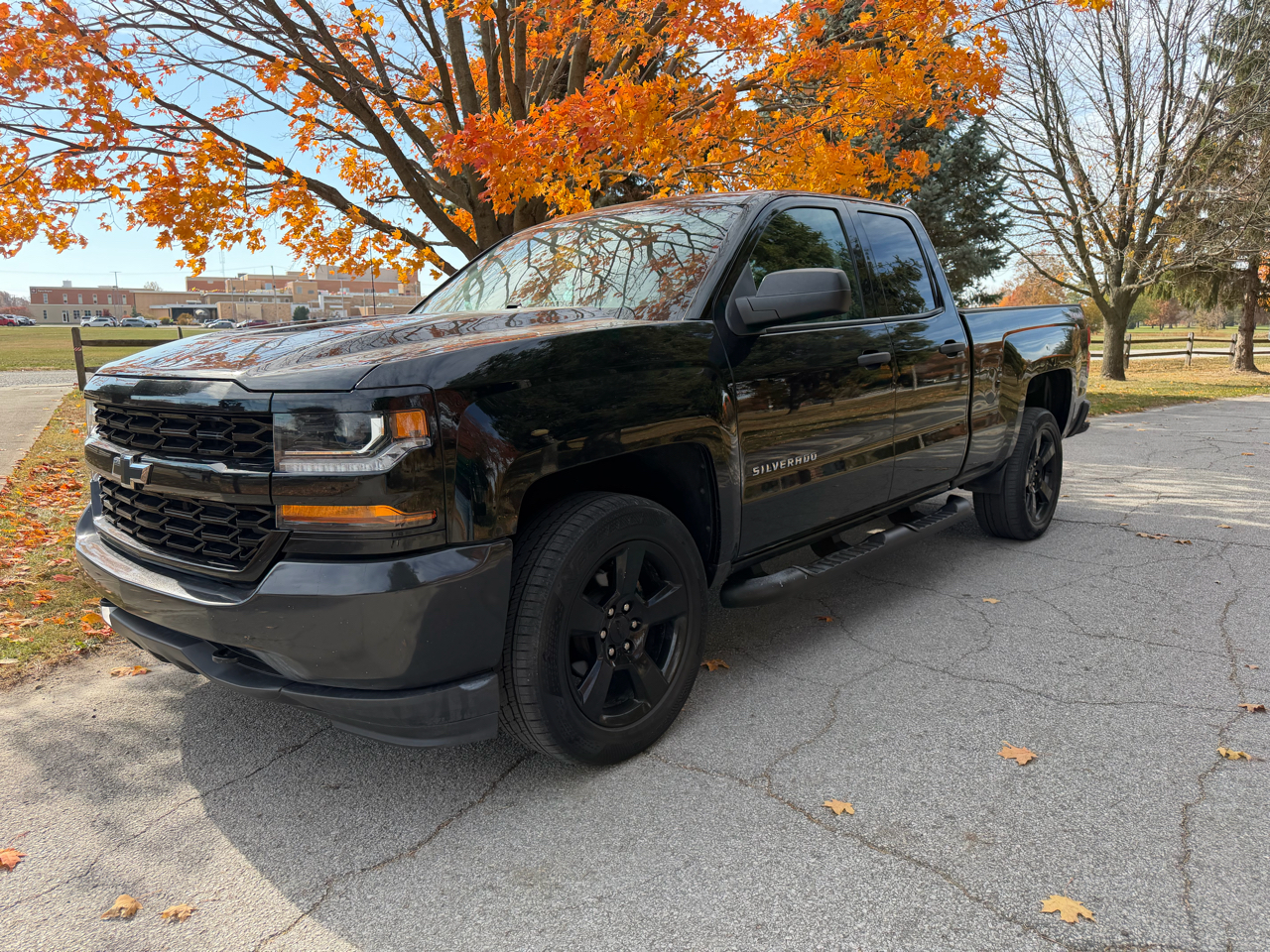 2018 Chevrolet Silverado 1500 Crew Cab 143.5" WB 4WD LT1