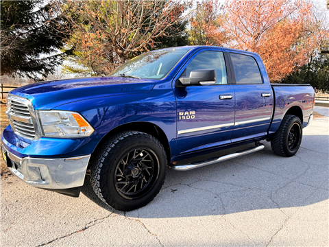 2018 RAM 1500 SLT Crew Cab SWB 4WD