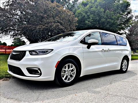 2023 Chrysler Pacifica Touring L
