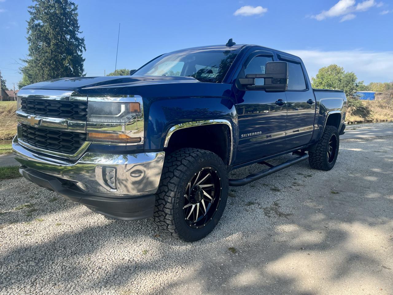 2016 Chevrolet Silverado 1500 LT Crew Cab Long Box 4WD