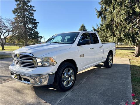 2018 RAM 1500 4WD Quad Cab 140.5" SLT