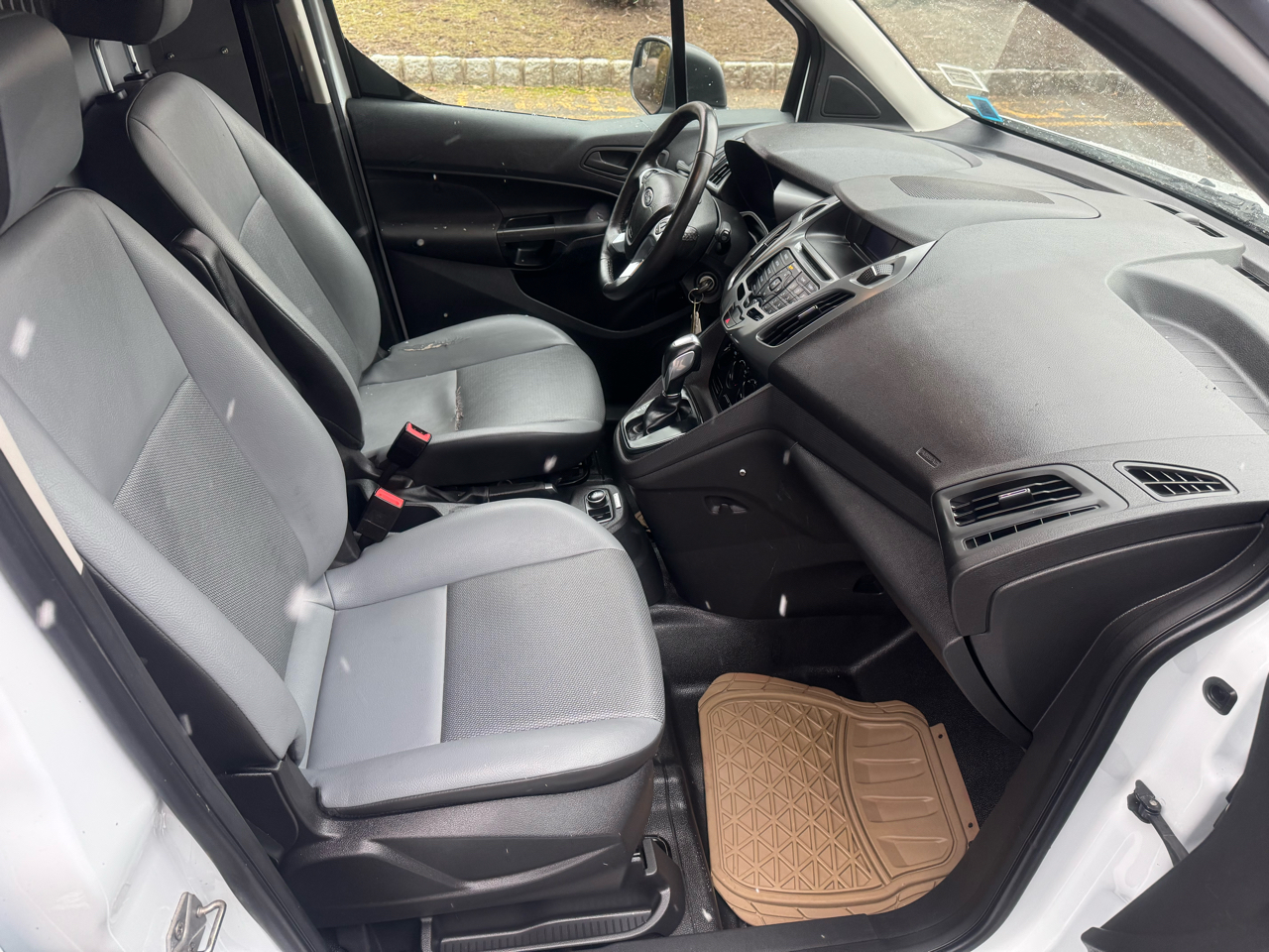 Ford Transit Connect Cargo Van XL LWB w/Rear 180 Degree Door 2017