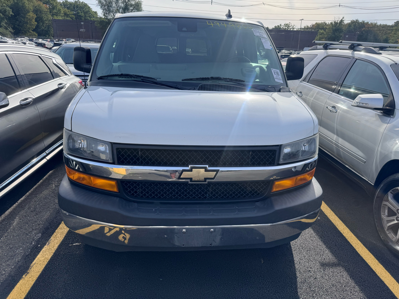 2020 Chevrolet Express LT 3500 photo 2
