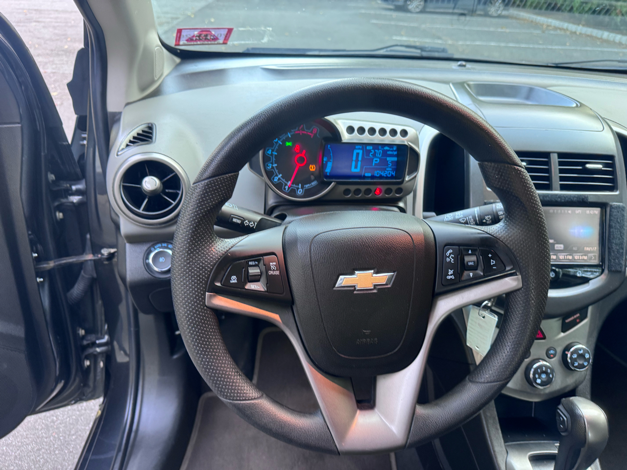 2016 Chevrolet Sonic LT photo 7