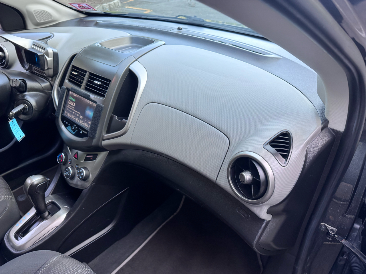 2016 Chevrolet Sonic LT photo 18