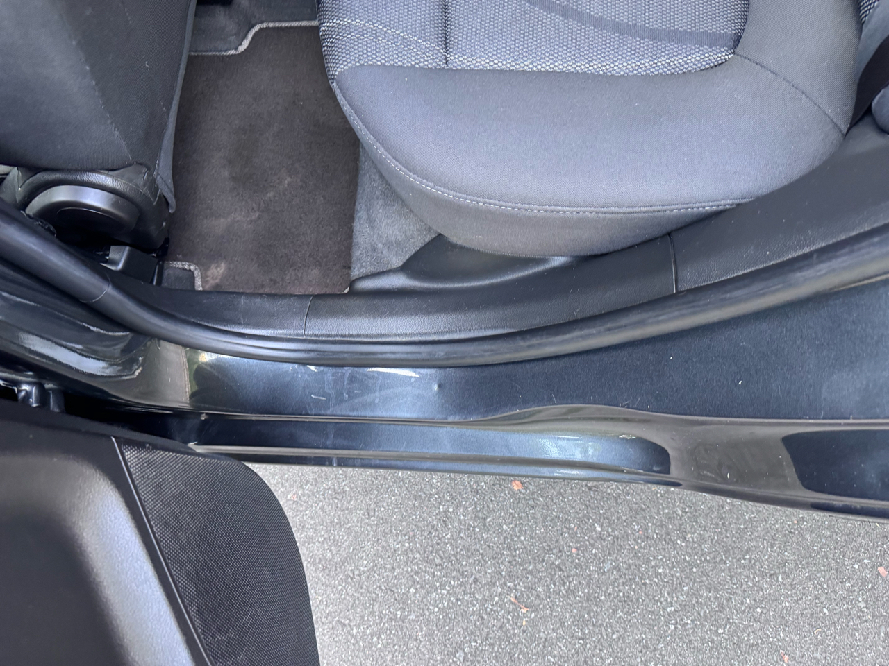 2016 Chevrolet Sonic LT photo 32