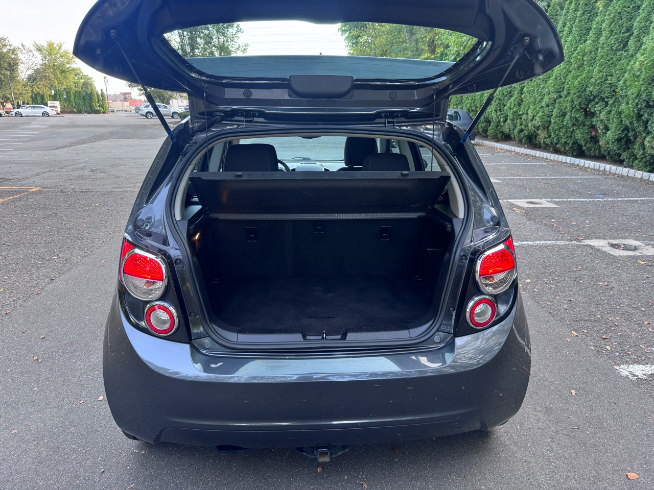 2016 Chevrolet Sonic LT photo 34