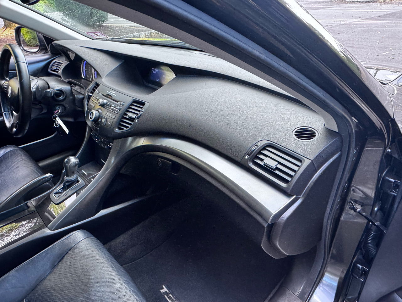 Acura TSX 5-Speed AT with Tech Package 2011 Acura TSX 5-Speed AT with Tech Package 2011